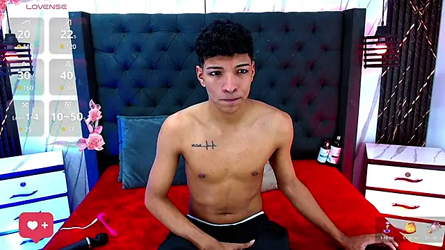 Snapshot of Rick_Wade chatting on October 28, 2025, 7:27 pm Rick Wade online show from October 28, 2025, 7:27 pm