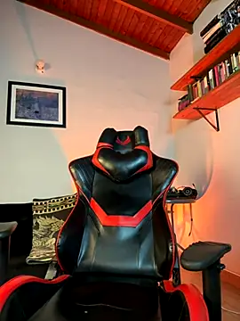 AlekBlake  online show from October 31, 2025, 1:17 am