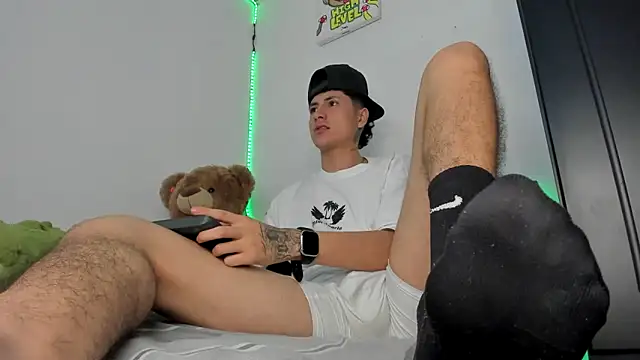 Mateo Escobar online show from December 16, 2025, 9:36 am