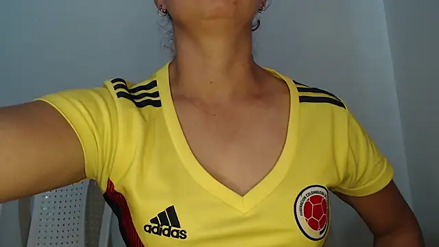Milf Valeria online show from June 23, 2026, 3:54 pm