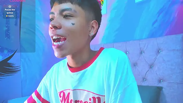 MaxiWildd online show from May 6, 2026, 1:05 pm