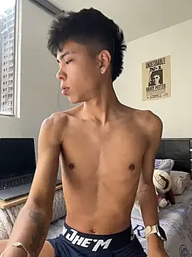 MaxiWildd online show from June 12, 2026, 1:54 pm