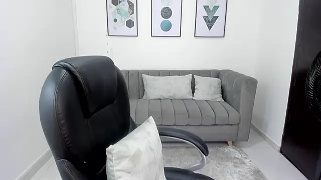 violettasweet   online show from September 19, 2025, 4:29 pm