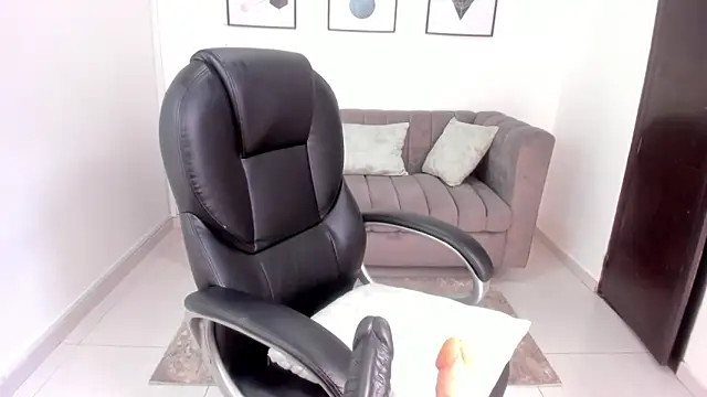 violettasweet   online show from September 27, 2025, 2:00 pm