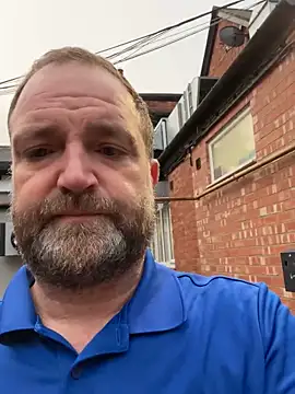 Snapshot of Dilfcam101 chatting on October 1, 2025, 6:19 am Dilfcam101 online show from October 1, 2025, 6:19 am