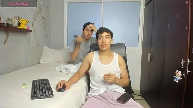 Snapshot of Noxx_starkK chatting on October 12, 2025, 1:48 am Noxx starkK online show from October 12, 2025, 1:48 am