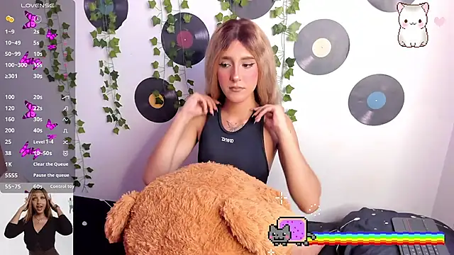 Amy Moonlight online show from October 2, 2025, 10:06 pm