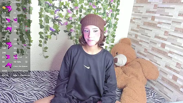 Amy Moonlight online show from January 7, 2026, 10:45 pm