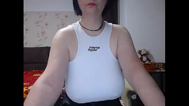 Snapshot of Mary_x chatting on May 20, 2026, 3:24 am Mary x online show from May 20, 2026, 3:24 am