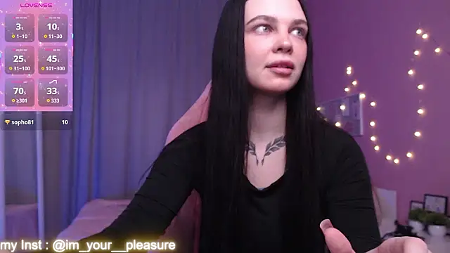 Michela Fruet online show from March 8, 2026, 1:03 am