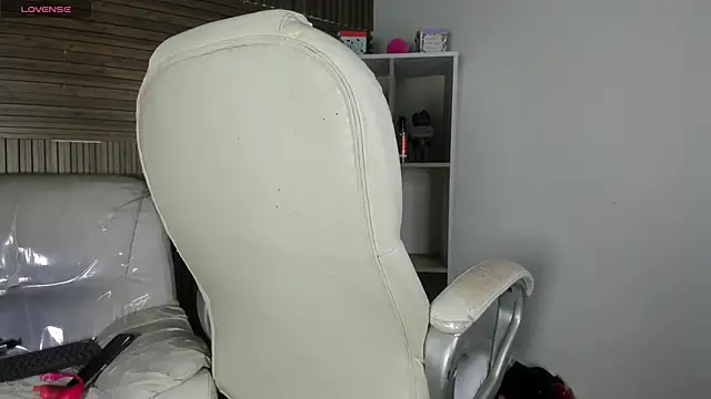 AmbarFoxx  online show from November 15, 2025, 11:10 pm