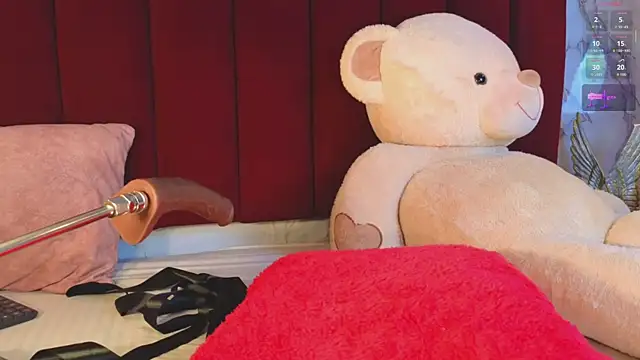 PrincePoppy online show from November 12, 2025, 9:03 pm