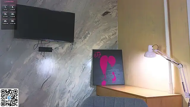 Snapshot of miss_bubbles_ chatting on October 11, 2025, 12:32 am miss bubbles  online show from October 11, 2025, 12:32 am