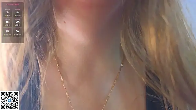 Snapshot of miss_bubbles_ chatting on October 31, 2025, 11:17 pm miss bubbles  online show from October 31, 2025, 11:17 pm