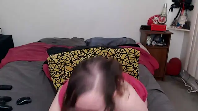 AnniDiMoni online show from April 10, 2026, 10:58 pm