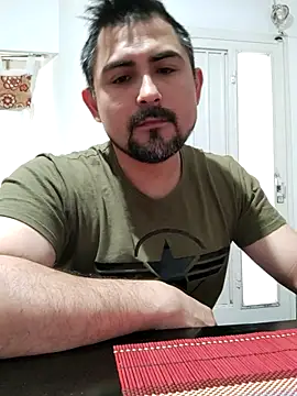 Snapshot of Bradd_32 chatting on September 29, 2025, 11:15 am Bradd 32 online show from September 29, 2025, 11:15 am