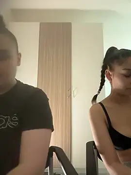 Snapshot of FemmeAffair chatting on April 1, 2026, 8:06 pm FemmeAffair online show from April 1, 2026, 8:06 pm