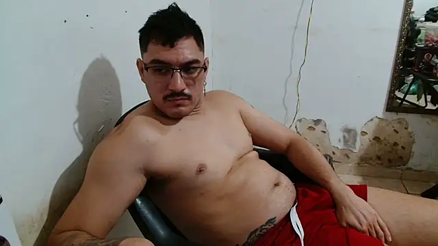 Snapshot of Leonino231 chatting on September 15, 2025, 9:04 pm Leonino231 online show from September 15, 2025, 9:04 pm