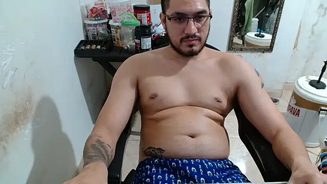 Snapshot of Leonino231 chatting on October 11, 2025, 4:44 am Leonino231 online show from October 11, 2025, 4:44 am