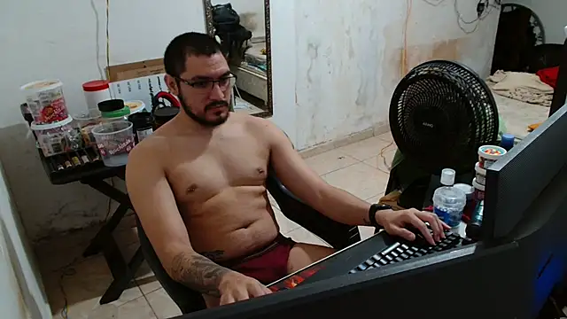 Snapshot of Leonino231 chatting on October 20, 2025, 9:48 pm Leonino231 online show from October 20, 2025, 9:48 pm