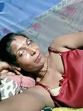 Snapshot of Savita992 chatting on June 16, 2026, 7:49 pm Savita992 online show from June 16, 2026, 7:49 pm