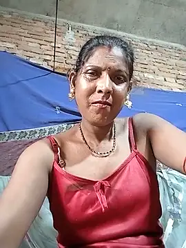 Snapshot of Savita992 chatting on June 22, 2026, 5:26 am Savita992 online show from June 22, 2026, 5:26 am