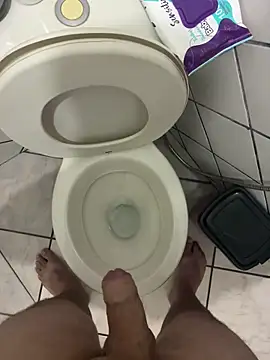 Brsecretbear online show from February 4, 2026, 6:52 am