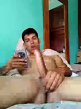 Snapshot of frankitocam4 chatting on March 13, 2026, 3:07 pm frankitocam4 online show from March 13, 2026, 3:07 pm