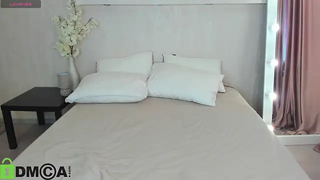 Adelina Bliss online show from May 6, 2026, 7:24 am
