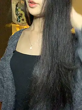 Nhinhi18 online show from November 16, 2025, 3:28 pm