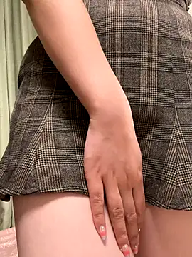 Snapshot of C-4bomb chatting on September 23, 2025, 12:08 pm C-4bomb online show from September 23, 2025, 12:08 pm