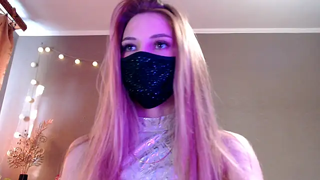 Iris lave online show from May 3, 2026, 3:51 pm