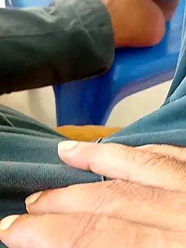 hackyourpussyxh online show from November 5, 2025, 9:20 am