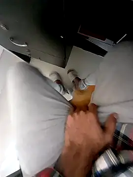 hackyourpussyxh online show from November 27, 2025, 2:35 am