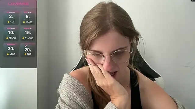 BustyKellyXXX online show from September 25, 2025, 8:51 am