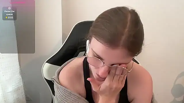 BustyKellyXXX online show from February 19, 2026, 2:46 pm