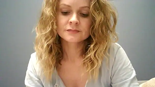 Ginger-bb online show from November 2, 2025, 3:25 pm