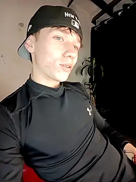 Logan sixxer online show from September 28, 2025, 9:42 pm