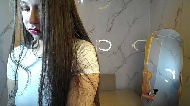 Snapshot of _Mia_sweet_b chatting on October 19, 2025, 12:50 pm  Mia sweet b online show from October 19, 2025, 12:50 pm