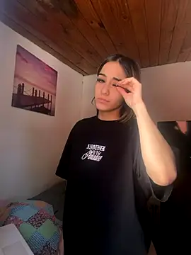 Snapshot of Babylovetiernax chatting on November 14, 2025, 2:05 pm Babylovetiernax online show from November 14, 2025, 2:05 pm