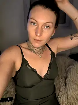 Snapshot of monsieuretmada1 chatting on November 1, 2025, 7:32 am monsieuretmada1 online show from November 1, 2025, 7:32 am