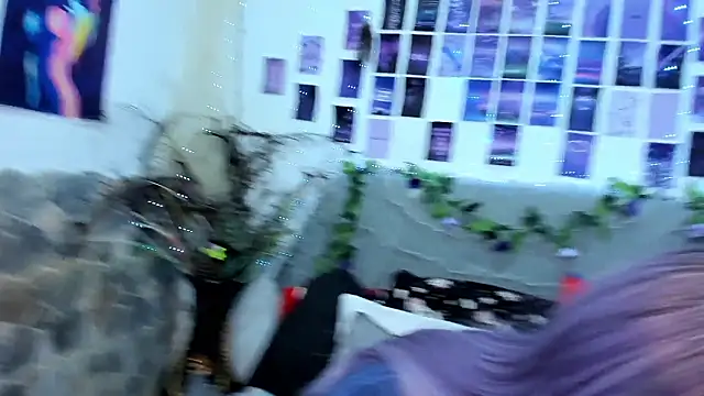  viollette  online show from February 13, 2026, 11:56 pm