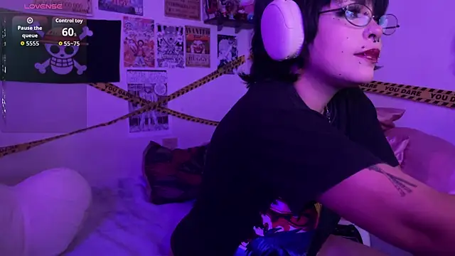 PixelKitty  online show from May 15, 2026, 1:45 am