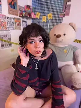 Snapshot of PixelKitty_ chatting on July 2, 2026, 3:34 am PixelKitty online show from July 2, 2026, 3:34 am