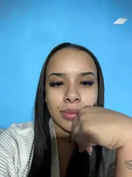 Snapshot of monikee69 chatting on July 10, 2026, 4:39 am monikee69 online show from July 10, 2026, 4:39 am