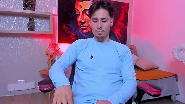 loghan fox online show from October 7, 2025, 3:36 am