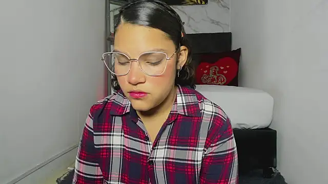 aly n sebas online show from October 4, 2025, 11:52 am