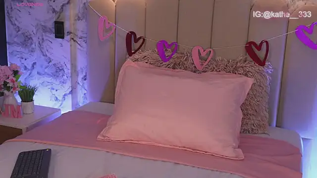 JessicaMason online show from February 17, 2026, 11:00 pm