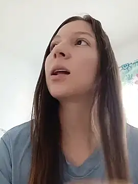 Snapshot of Arianna_Moss chatting on June 19, 2026, 2:32 pm Arianna Moss online show from June 19, 2026, 2:32 pm