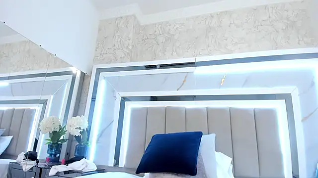 Snapshot of melodycharlotte chatting on September 24, 2025, 12:19 pm melodycharlotte online show from September 24, 2025, 12:19 pm